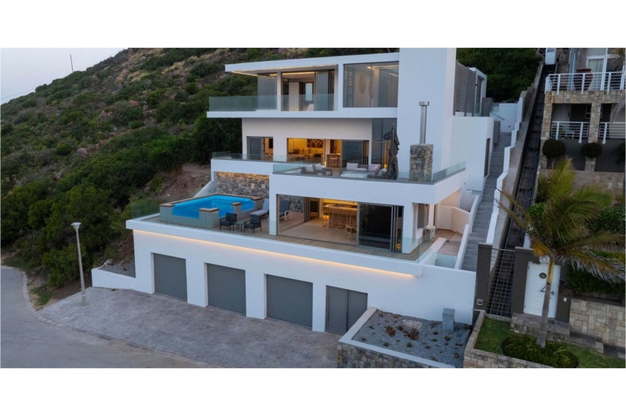 4 Bedroom Property for Sale in Mossel Bay Central Western Cape